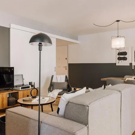 Espot - 2 Bedrooms In Graca Lisbon