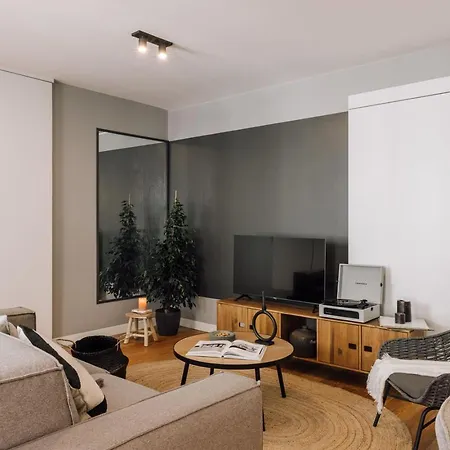 Espot - 2 Bedrooms In Graca Lizbona